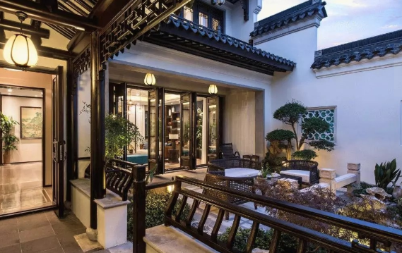 临沧中式古典小别墅装修设计的四点建议