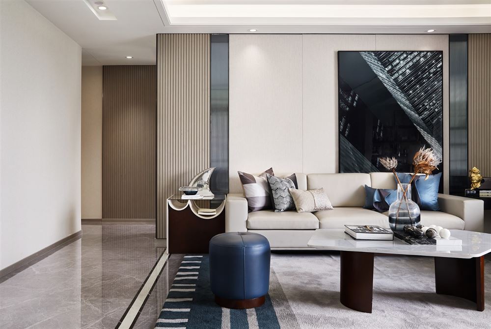 临沧装修设计鹤山新华城133平米-现代轻奢风格室内家装案例效果图